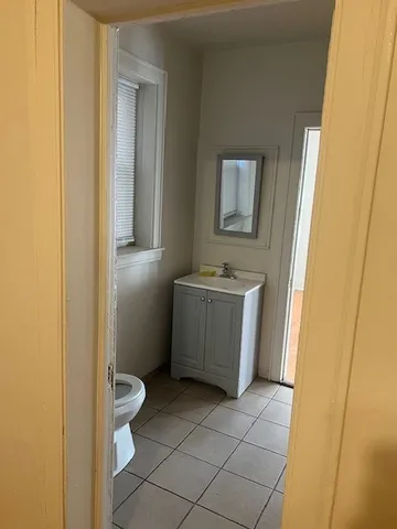 $1,350 | 8116 South Ingleside Avenue, Unit 1, Chicago, IL 60619