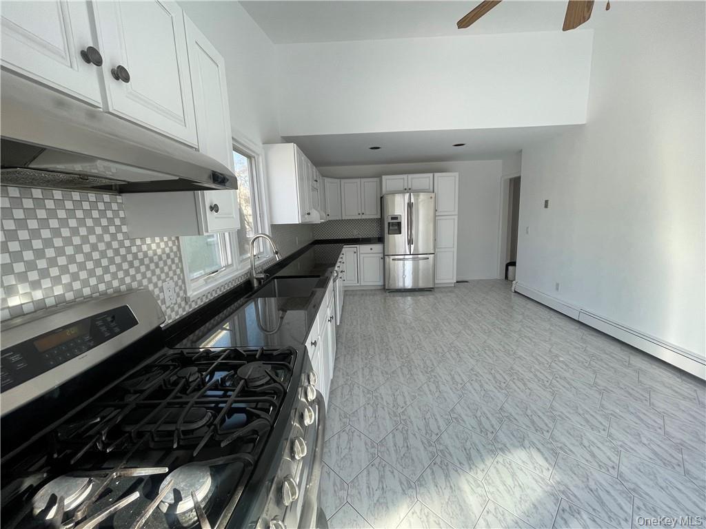 40 Roanoke Avenue Rye Brook, NY 10573 - Photo 12 of 29