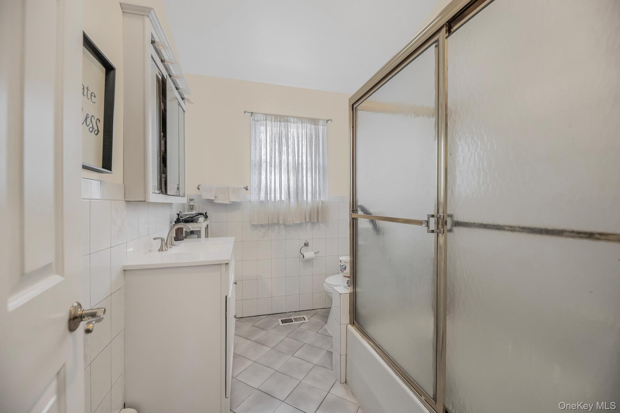 40 Roanoke Avenue Rye Brook, NY 10573 - Photo 19 of 29