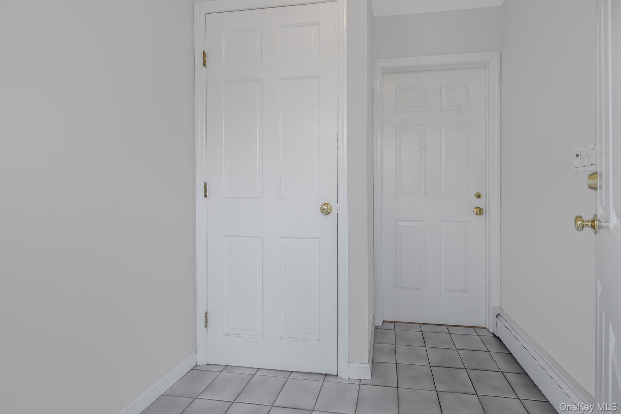 40 Roanoke Avenue Rye Brook, NY 10573 - Photo 4 of 29