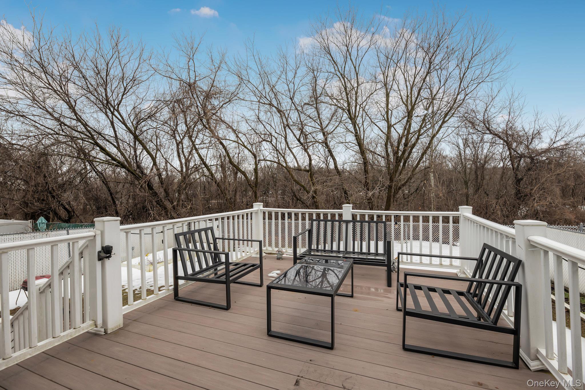 40 Roanoke Avenue Rye Brook, NY 10573 - Photo 8 of 29