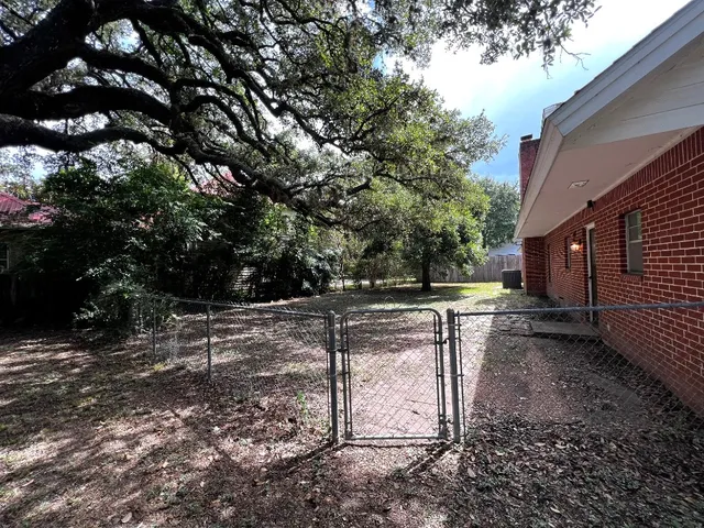 $315,000 | 235 West Lower Line Street, La Grange, TX 78945