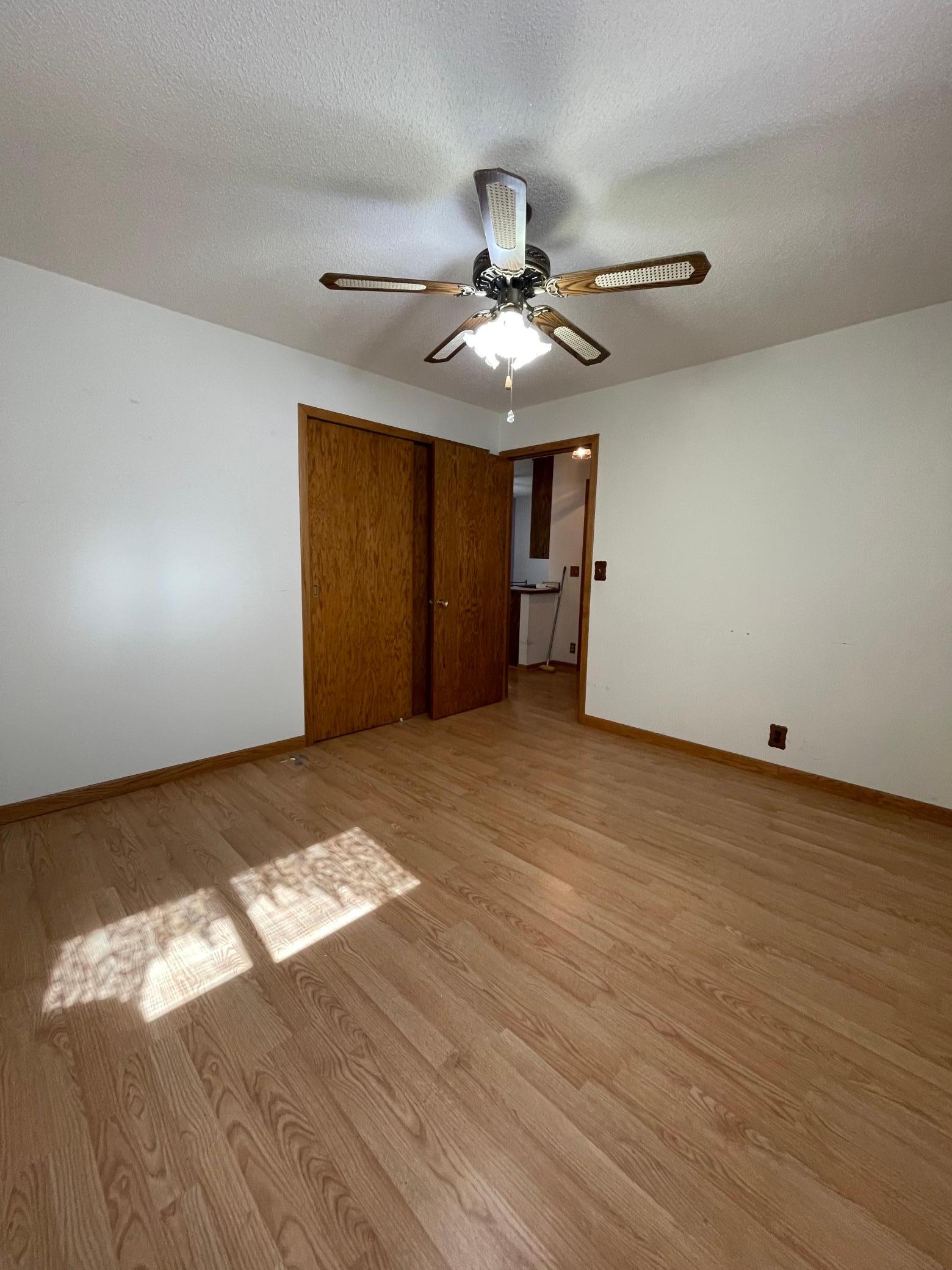 415 10th Avenue Southwest Austin, MN 55912 - Photo 16 of 32