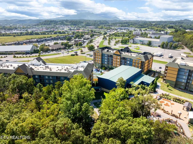 $319,500 | 225 Collier Drive, Unit 1215, Sevierville, TN 37862