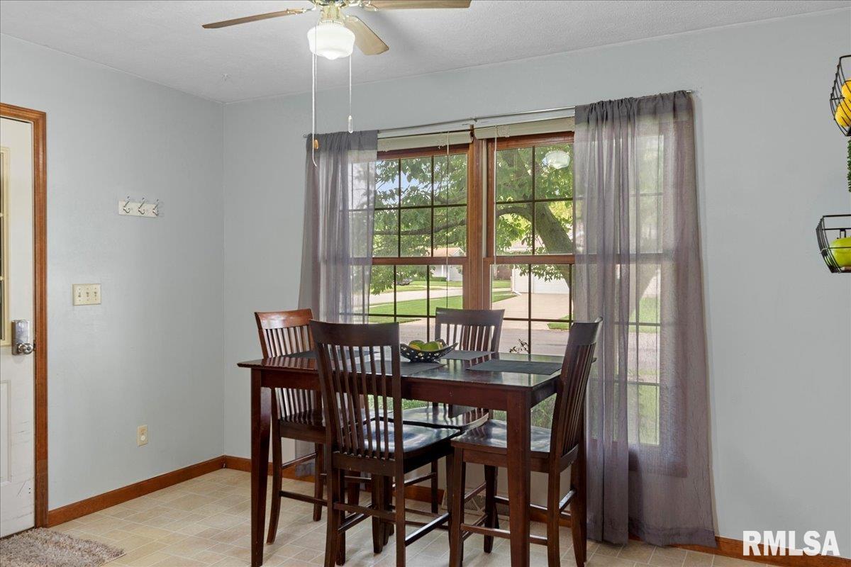 6338 Kate Court Springfield, IL 62712 - Photo 17 of 39