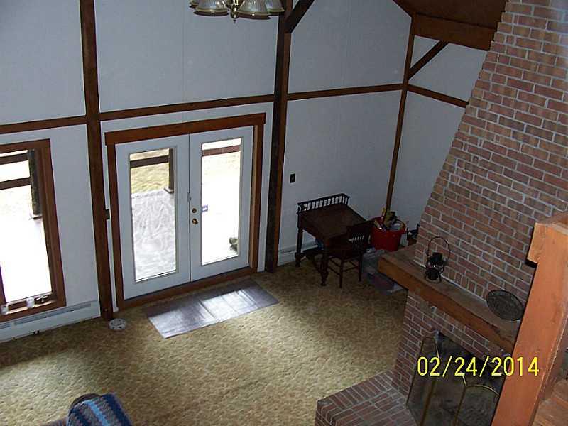1969 Mount Morris Road Waynesburg, PA 15370 - Photo 14 of 24 Entry/Foyer.