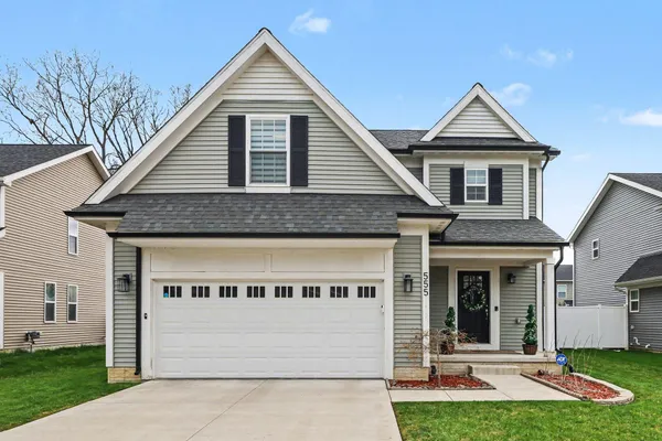 $425,000 | 555 South Winding Drive, Waterford, MI 48328