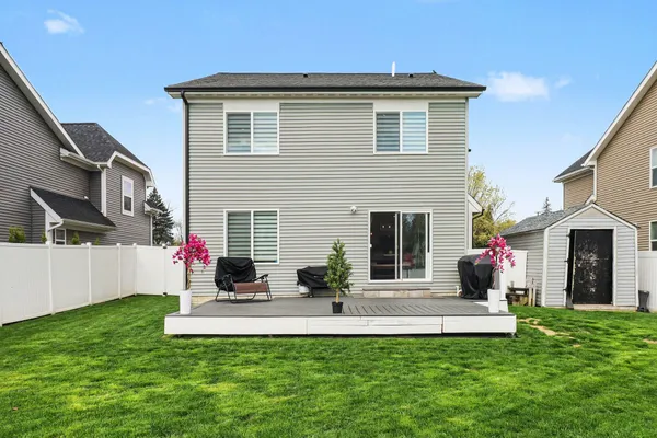 $425,000 | 555 South Winding Drive, Waterford, MI 48328