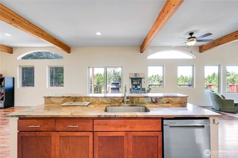 $925,000 | 83 Octopus Court, Quilcene, WA 98376
