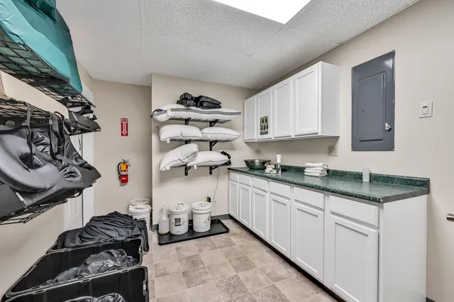 $859,999 | 675 Western Avenue, Manchester, ME 04351