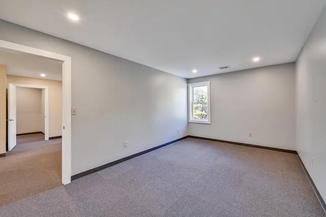 $859,999 | 675 Western Avenue, Manchester, ME 04351