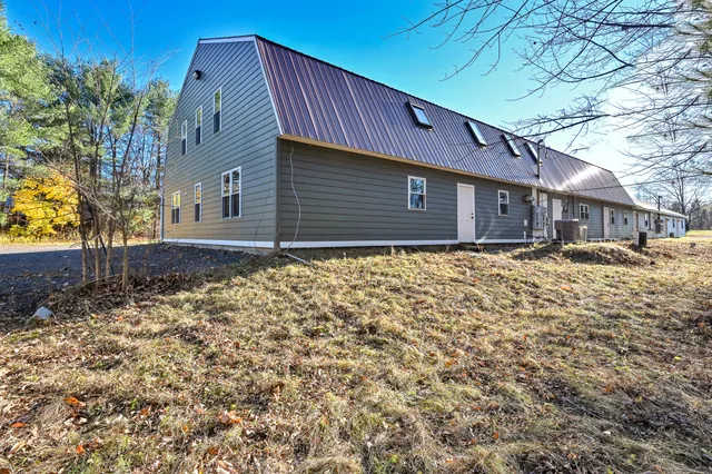 $859,999 | 675 Western Avenue, Manchester, ME 04351