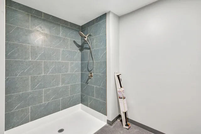 $859,999 | 675 Western Avenue, Manchester, ME 04351