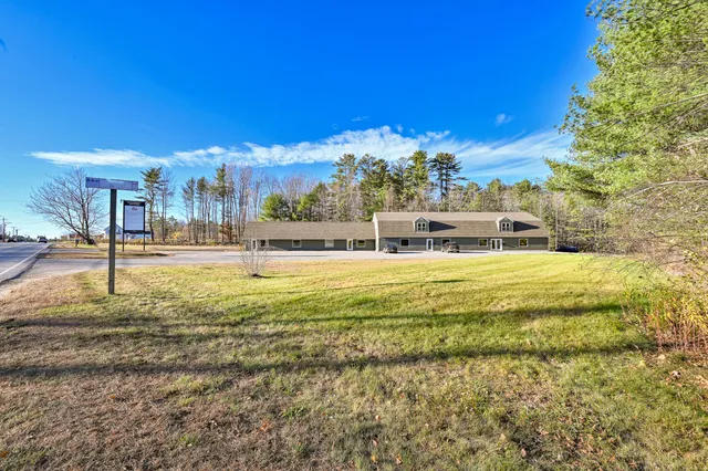 $859,999 | 675 Western Avenue, Manchester, ME 04351