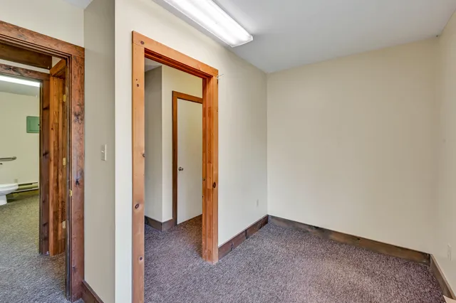 $859,999 | 675 Western Avenue, Manchester, ME 04351