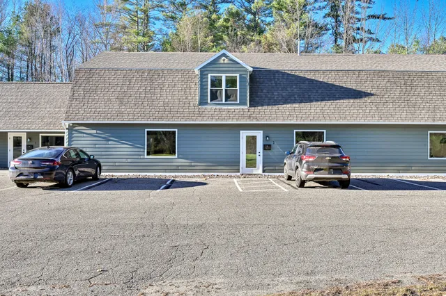 $859,999 | 675 Western Avenue, Manchester, ME 04351