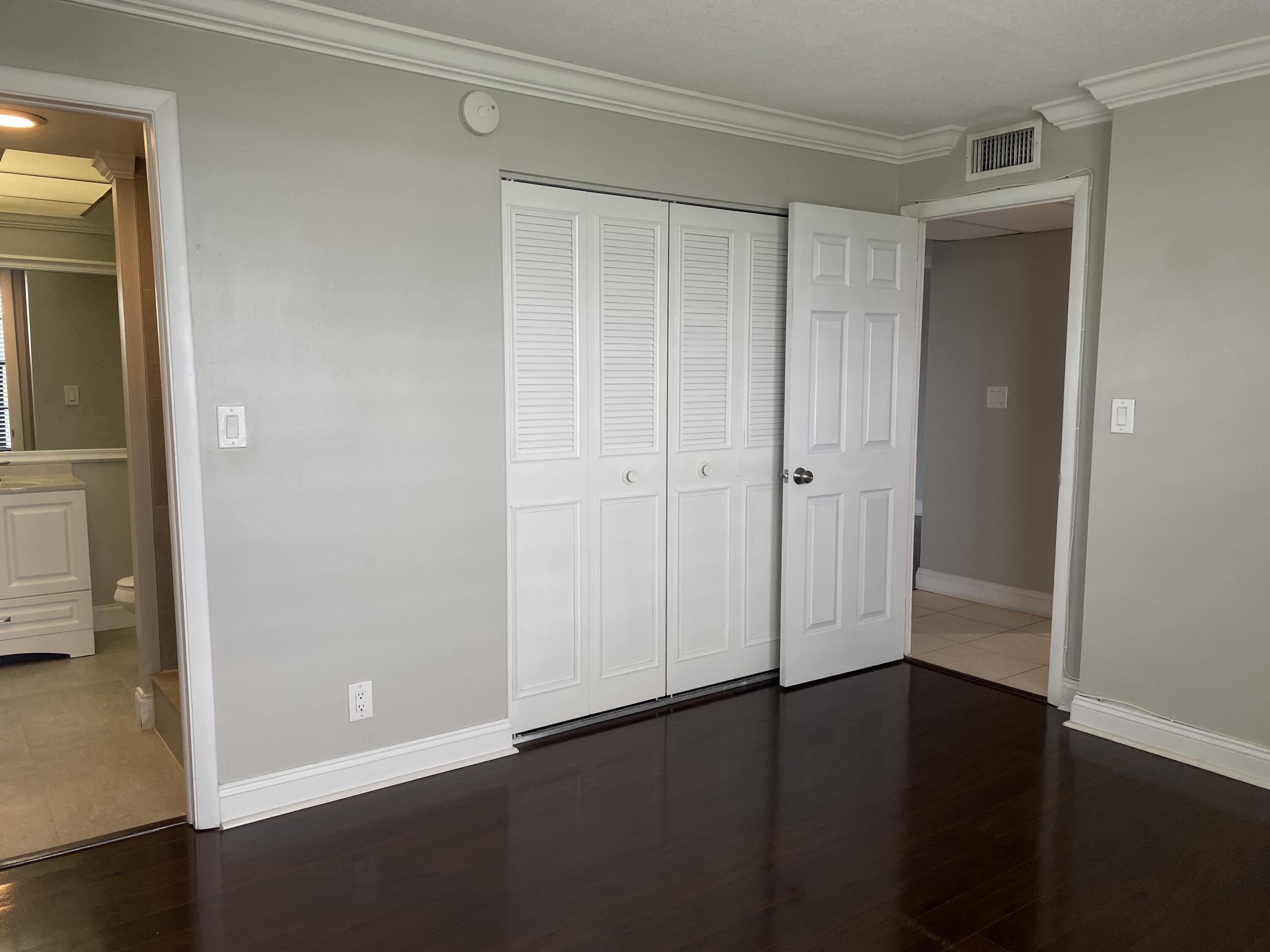 9 Royal Palm Way, Unit 403 Boca Raton, FL 33432 - Photo 29 of 45 2nd Bedroom