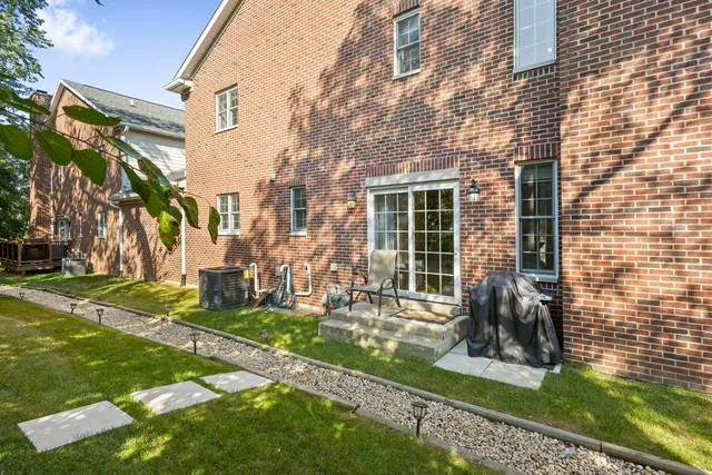 $525,000 | 1205 Charleston Court, Unit 1205, Willowbrook, IL 60527