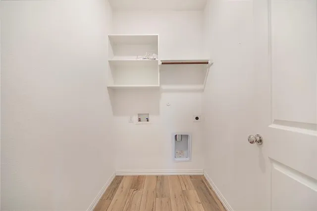 a view of a back yard of a house