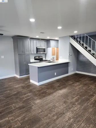 $1,300 | 4985 North Holt Avenue, Unit 101, Fresno, CA 93705