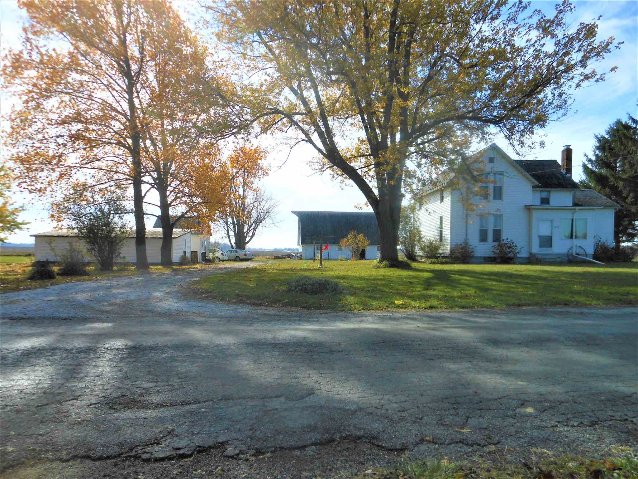 3853 Tyler Road Bremen, IN 46506 - Photo 2 of 36