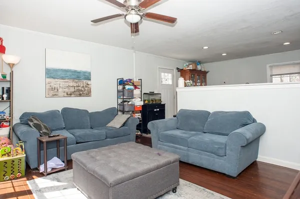 $395,000 | 59 Carney Street, Uxbridge, MA 01569