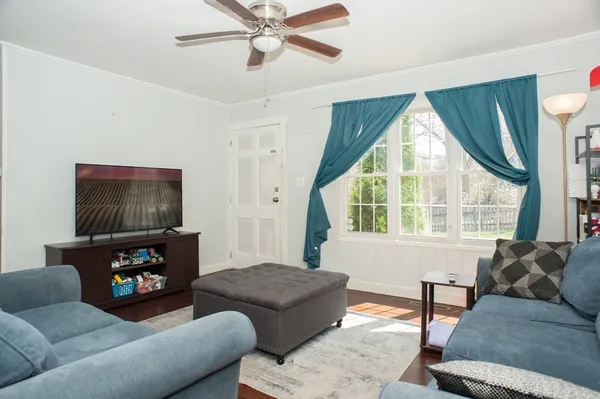 $395,000 | 59 Carney Street, Uxbridge, MA 01569