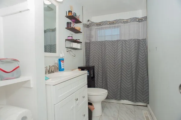 $395,000 | 59 Carney Street, Uxbridge, MA 01569