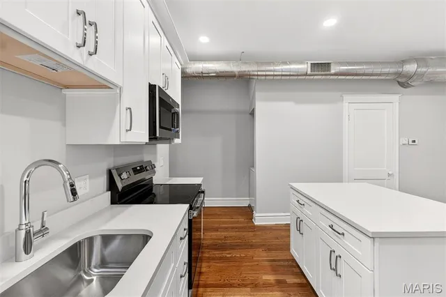 $1,875 | 6432 Alamo Avenue, Unit 1E, Clayton, MO 63105