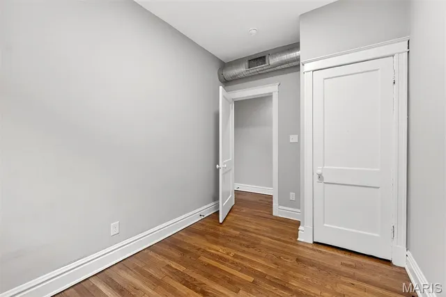 $1,875 | 6432 Alamo Avenue, Unit 1E, Clayton, MO 63105