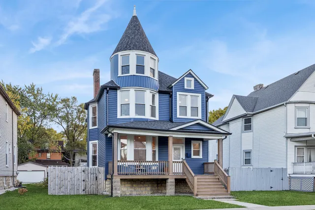 $450,000 | 5829 West Ohio Street, Chicago, IL 60644