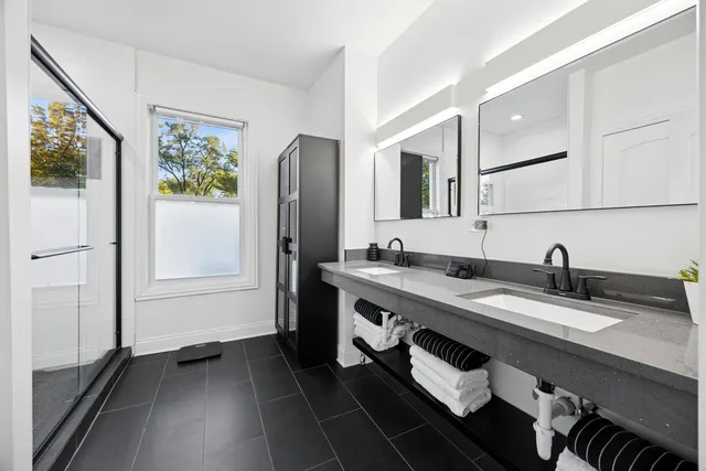 $450,000 | 5829 West Ohio Street, Chicago, IL 60644