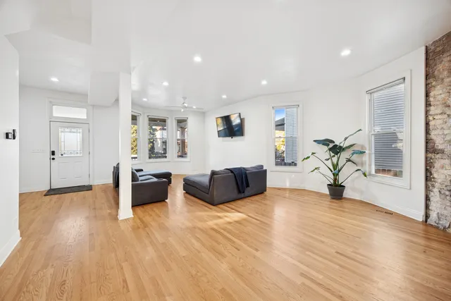 $450,000 | 5829 West Ohio Street, Chicago, IL 60644