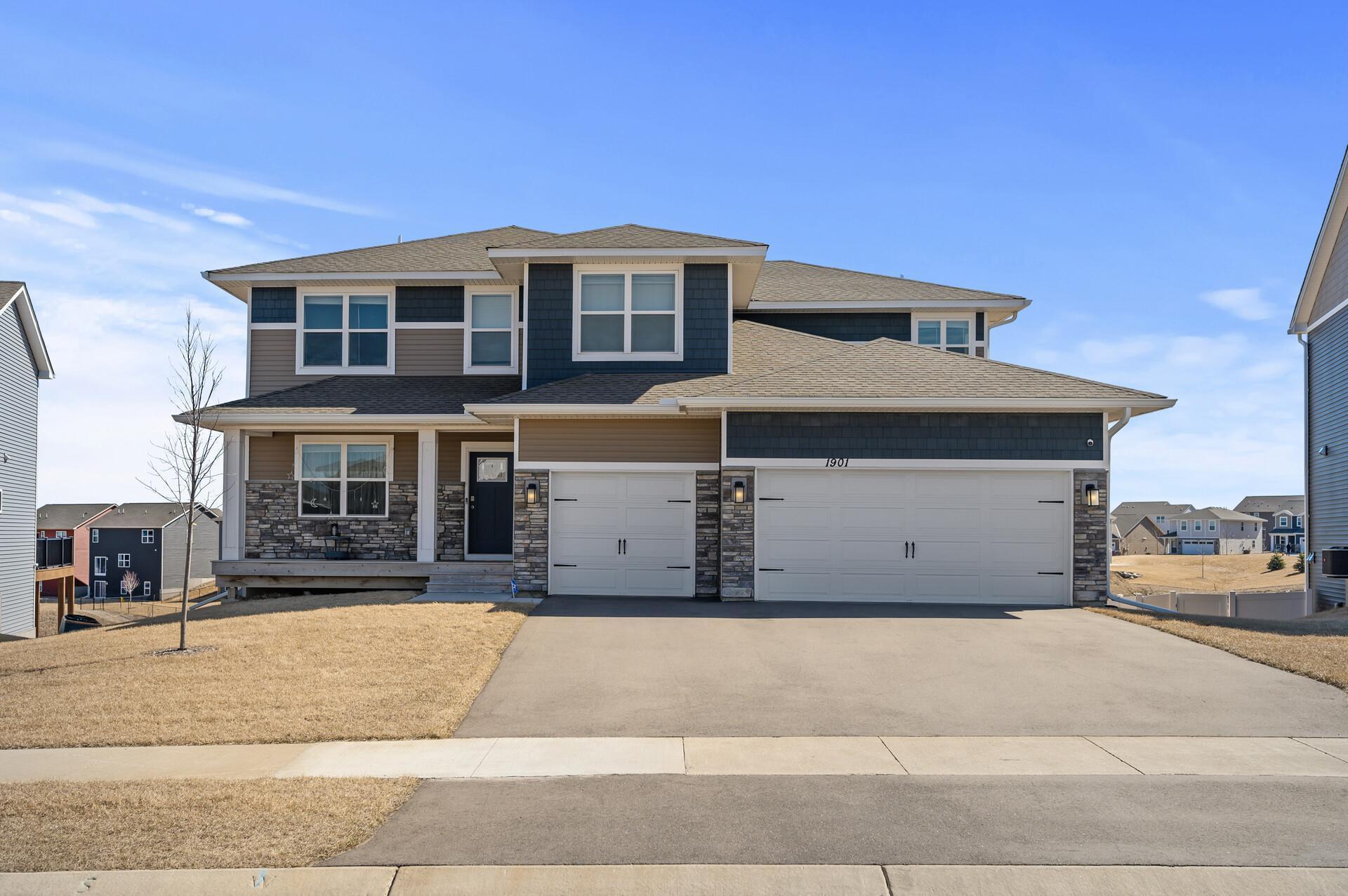 1901 Aztec Avenue Shakopee, MN 55379 - Photo 1 of 37