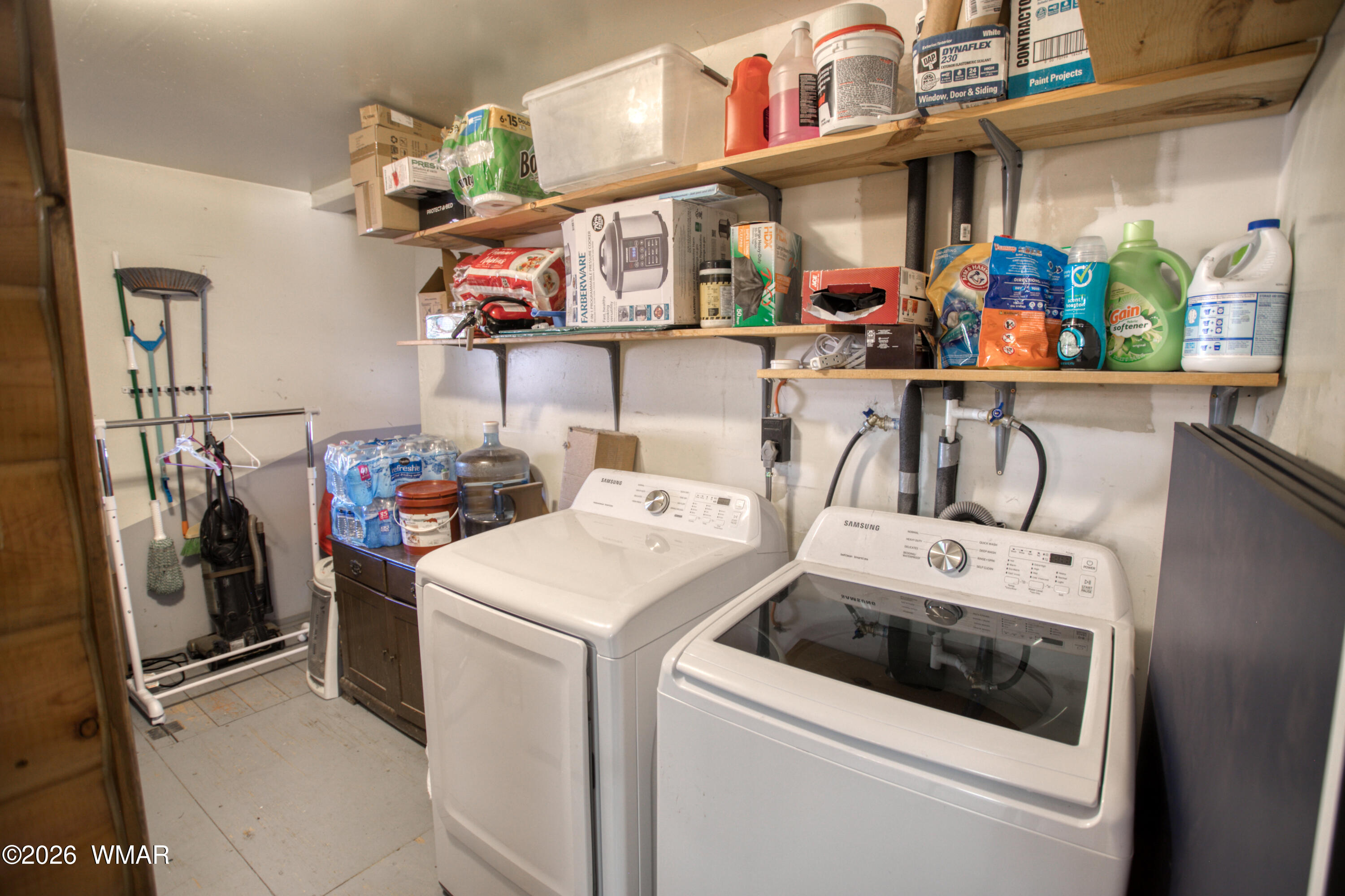 19 County Road Show Low, AZ 85901 - Photo 22 of 43 a utility room with dryer and washer