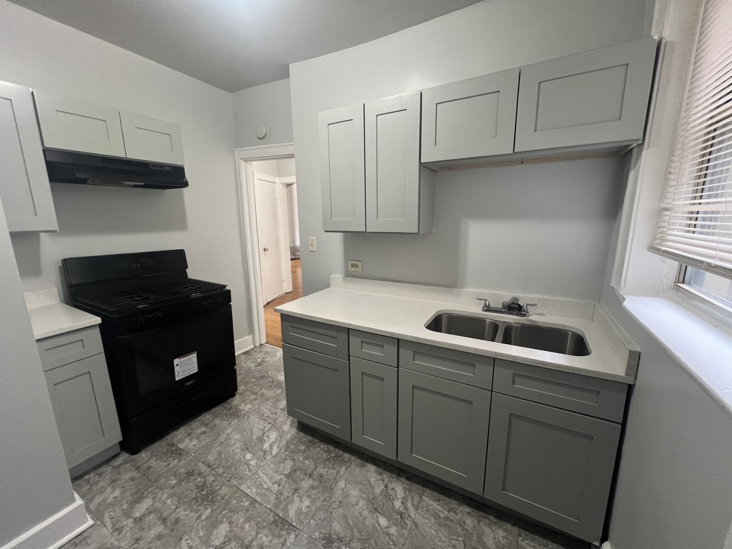 6802 South Clyde Avenue, Unit 2 Chicago, IL 60649 - Photo 5 of 7