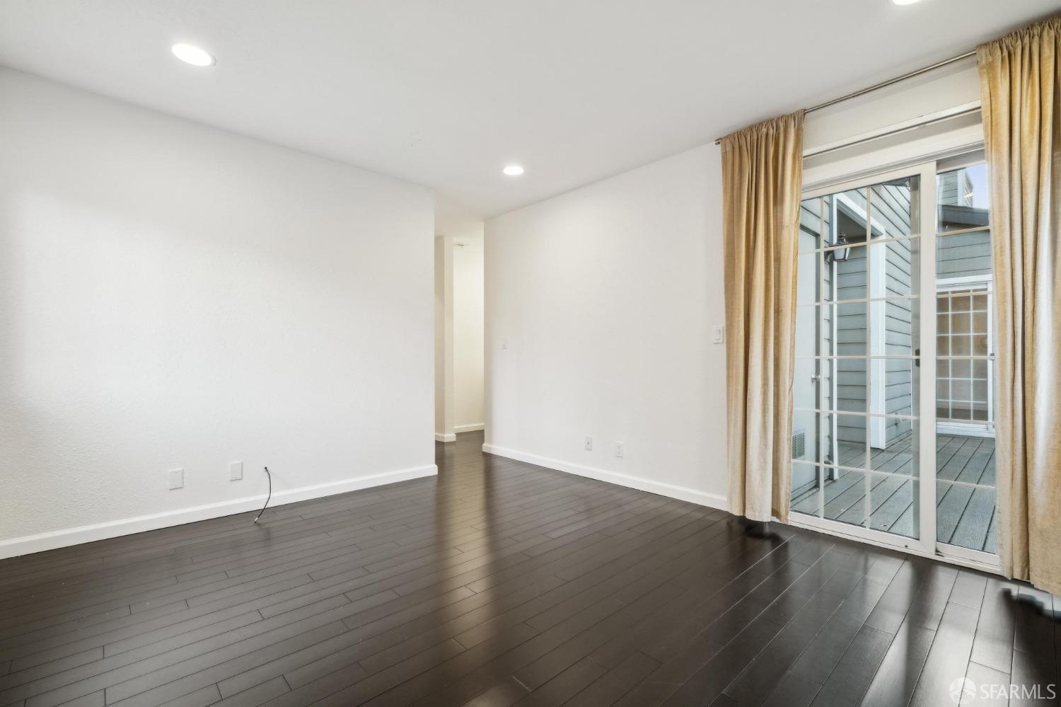 660 Canyon Oaks Drive, Unit E Oakland, CA 94605 - Photo 17 of 28