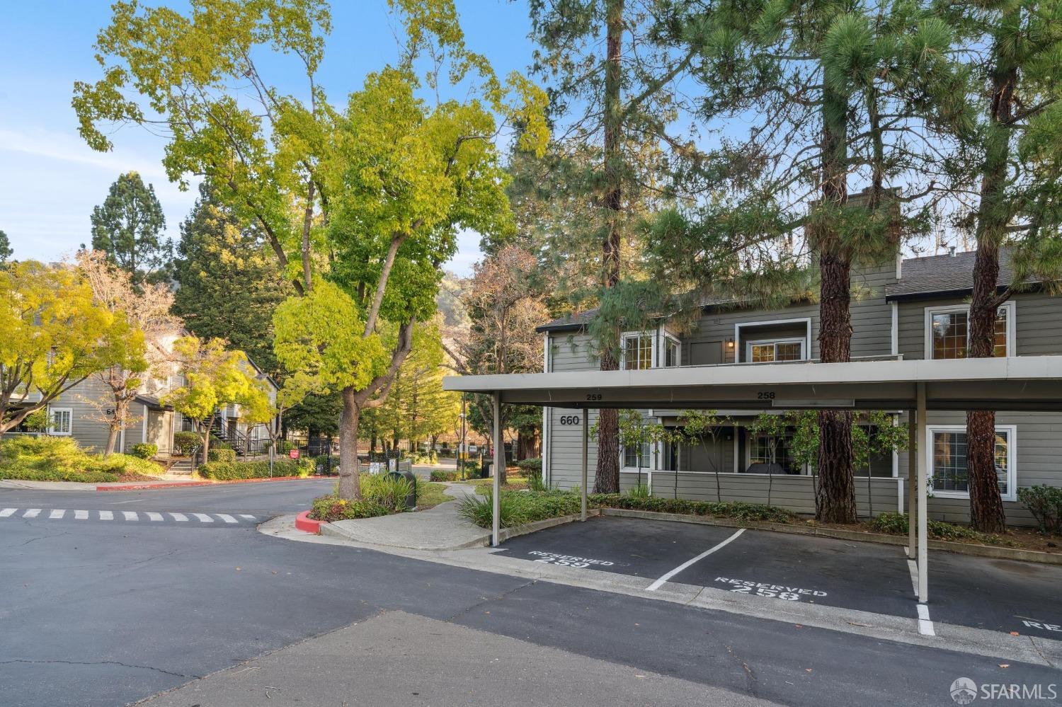 660 Canyon Oaks Drive, Unit E Oakland, CA 94605 - Photo 21 of 28