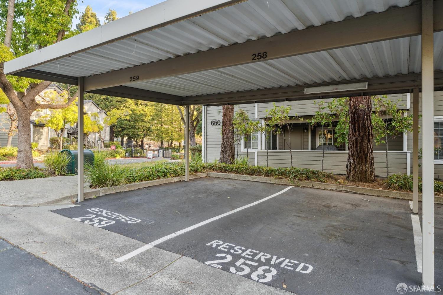 660 Canyon Oaks Drive, Unit E Oakland, CA 94605 - Photo 22 of 28