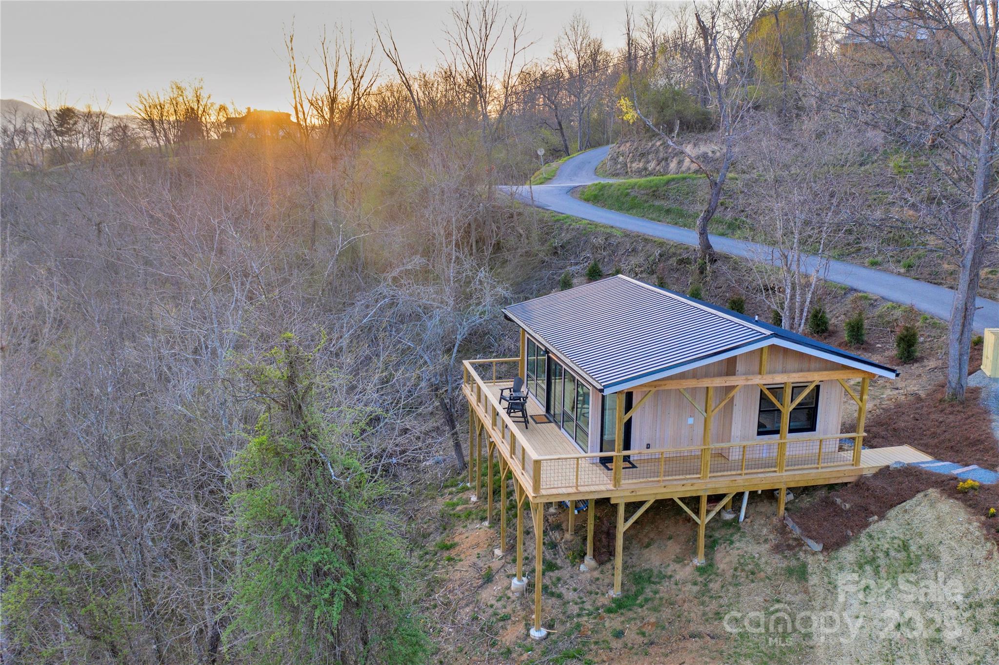 32 East Sams Road Marshall, NC 28753 - Photo 4 of 16 Gallery Image 4