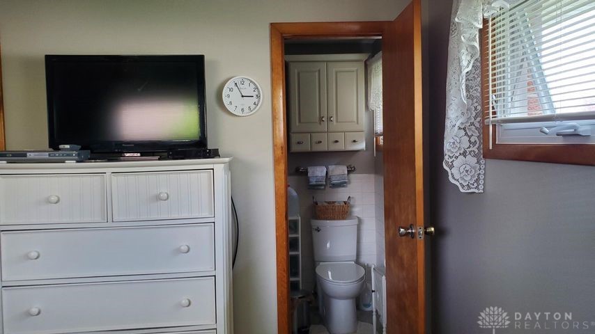 5230 Ridgewood Road East Springfield, OH 45503 - Photo 8 of 24