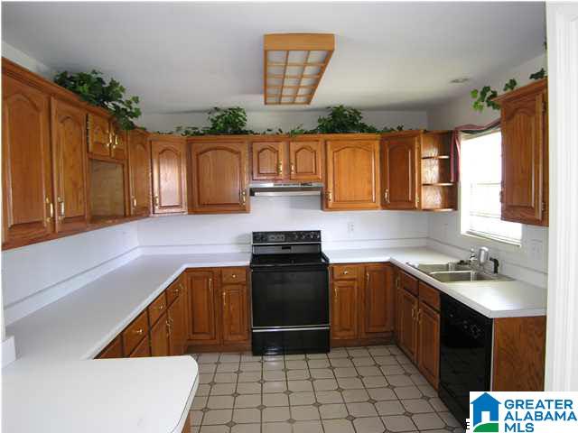548 Edgeknoll Drive Birmingham, AL 35209 - Photo 7 of 17