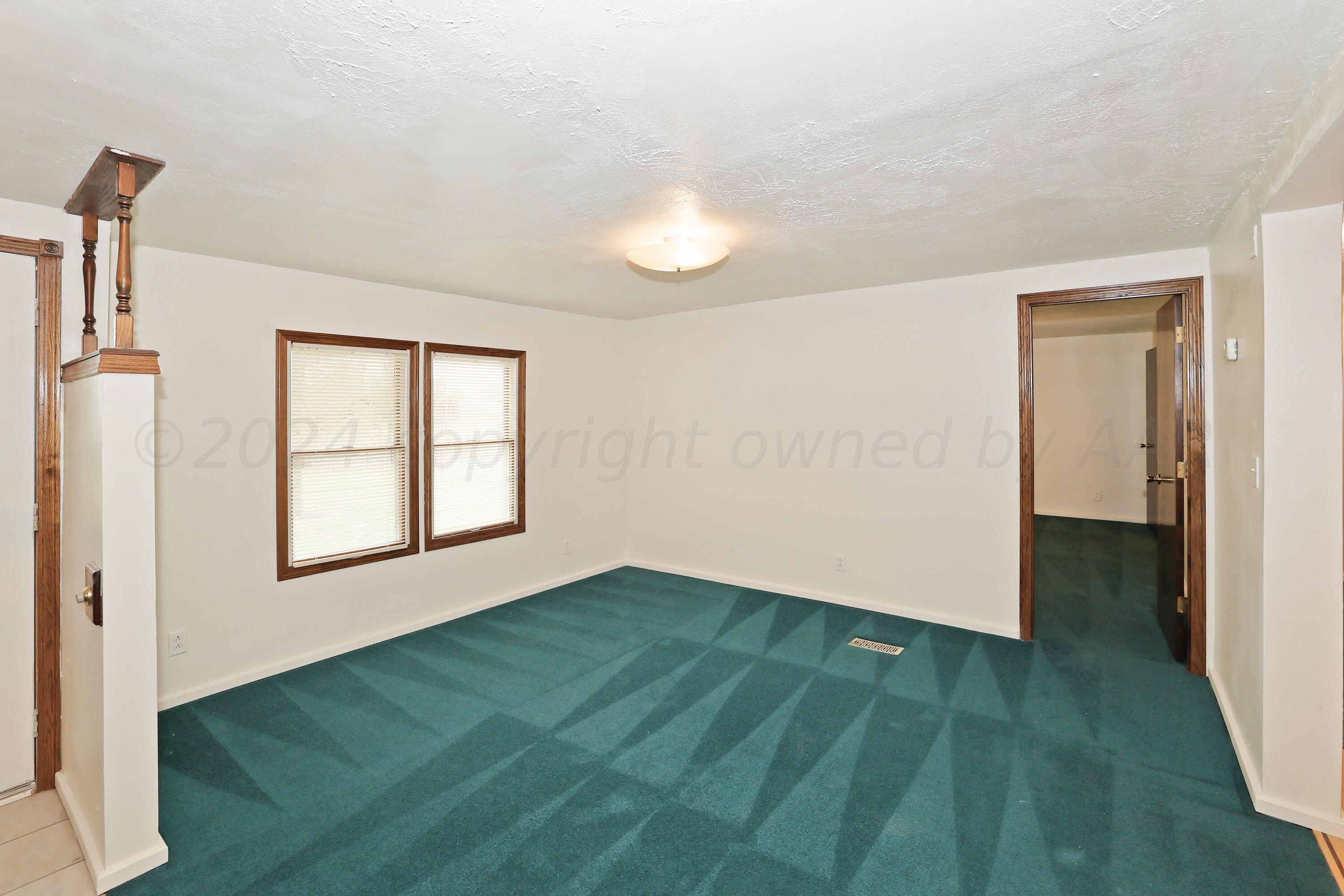 4045 South Fm 1258 (pullman) Amarillo, TX 79111 - Photo 30 of 45 2nd Living Area