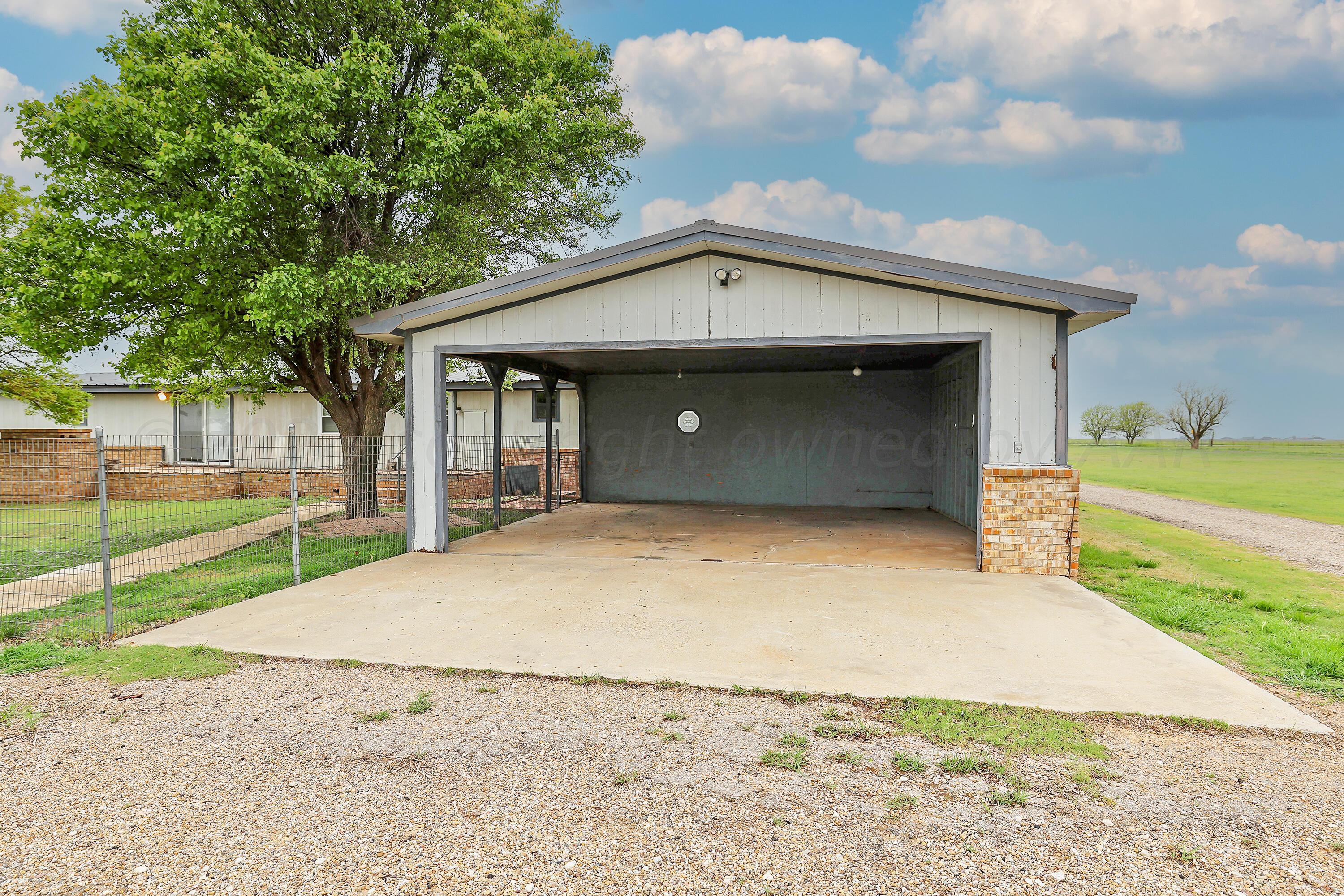 4045 South Fm 1258 (pullman) Amarillo, TX 79111 - Photo 6 of 45 Carport