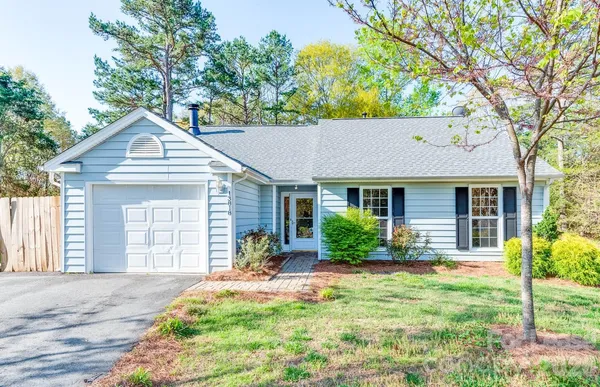 $1,900 | 13818 Faversham Court, Pineville, NC 28134