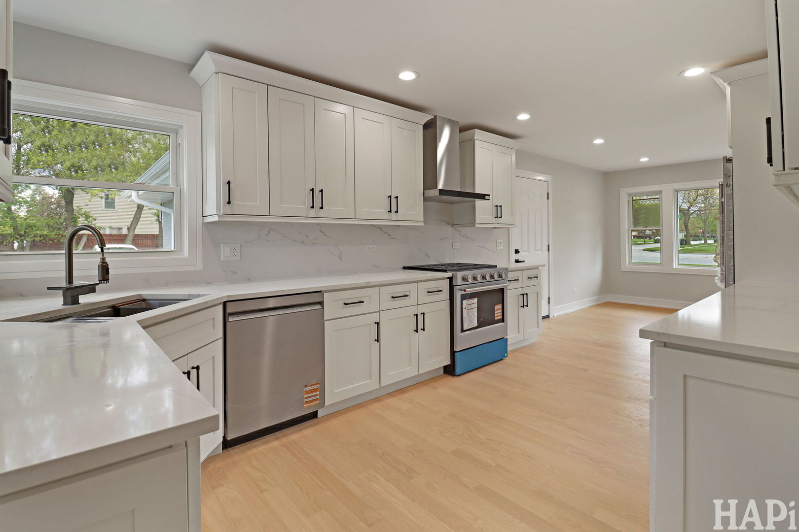 1100 North Hicks Road Palatine, IL 60067 - Photo 7 of 33 Gallery Image 7