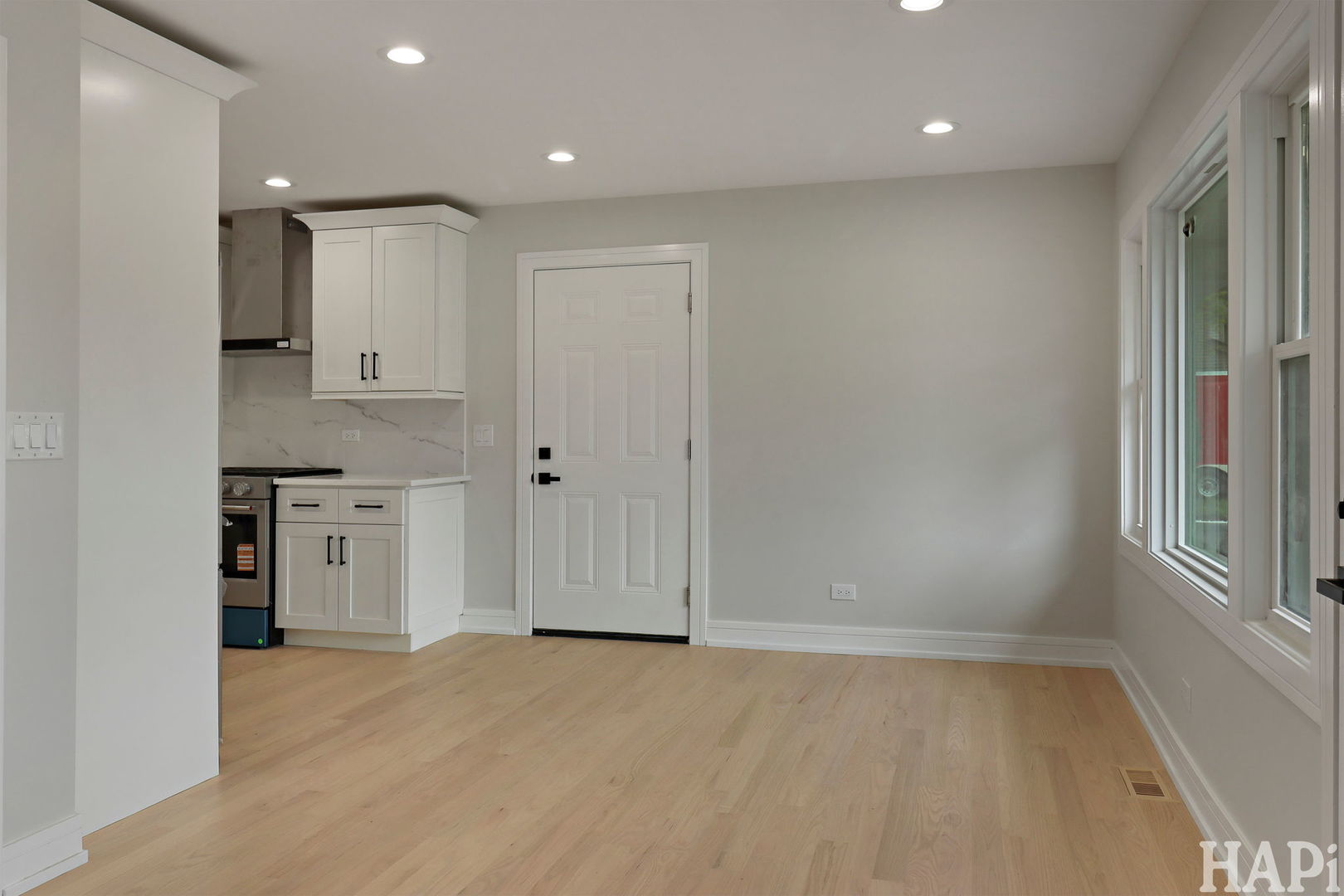 1100 North Hicks Road Palatine, IL 60067 - Photo 9 of 33 Gallery Image 9