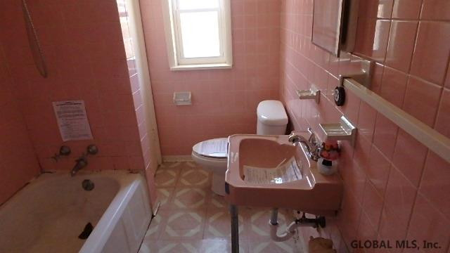 160 Shaker Road Albany, NY 12211 - Photo 9 of 15 Photo 9