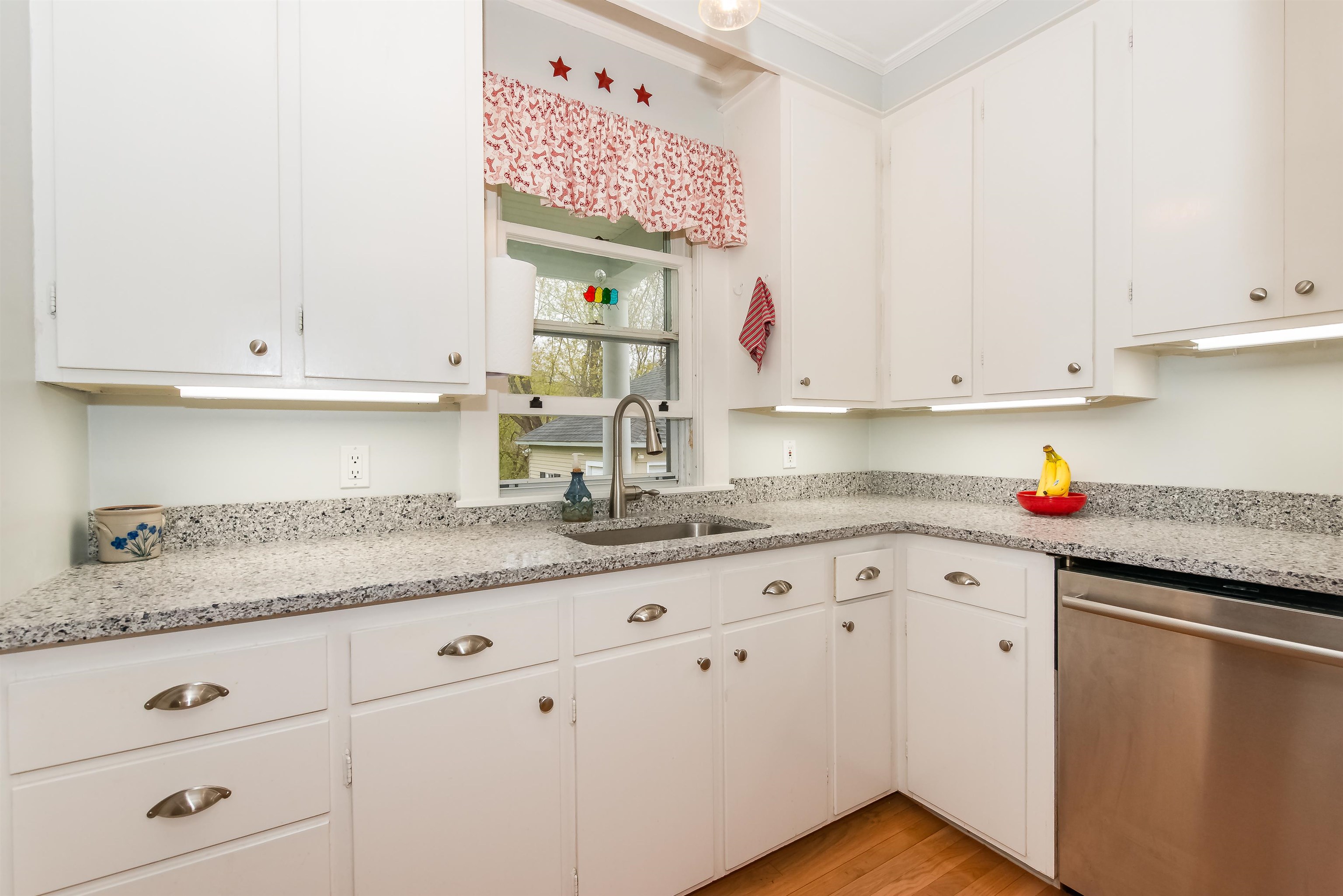 42 Rutland Street Dover, NH 03820 - Photo 5 of 40