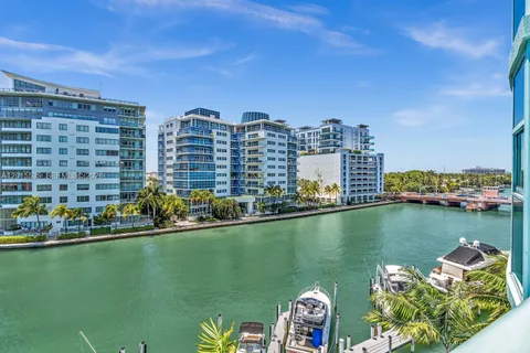 $5,800 | 6000 Indian Creek Drive, Unit 6A, Miami Beach, FL 33140
